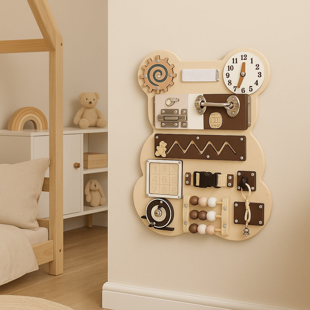 Tavoletta in legno Orsetto GINGER HOME, Tavoletta Montessori per la motricità fine, 30x39 cm