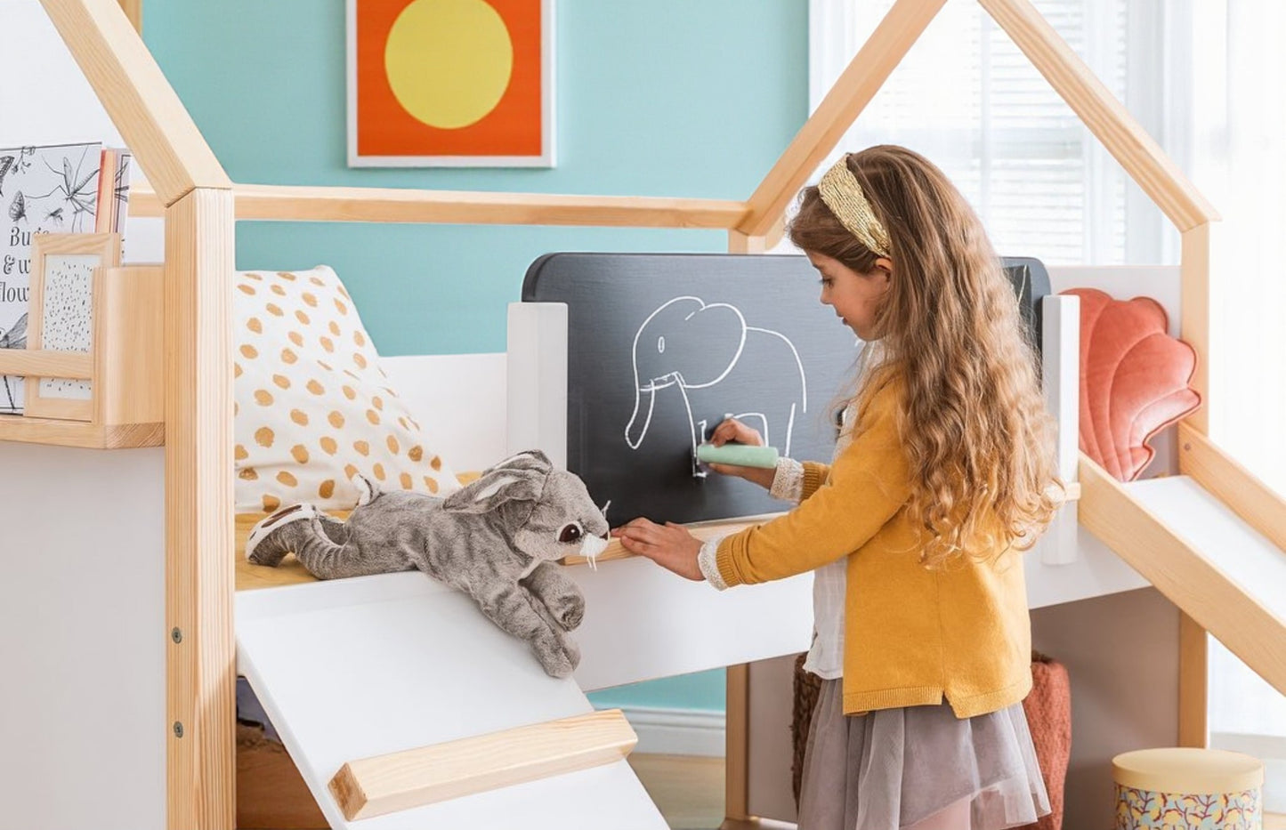 Letto a casetta per bambini GINGER HOME, Montessori, a due piani, scivolo, lavagna, rete per materasso 90x200 cm