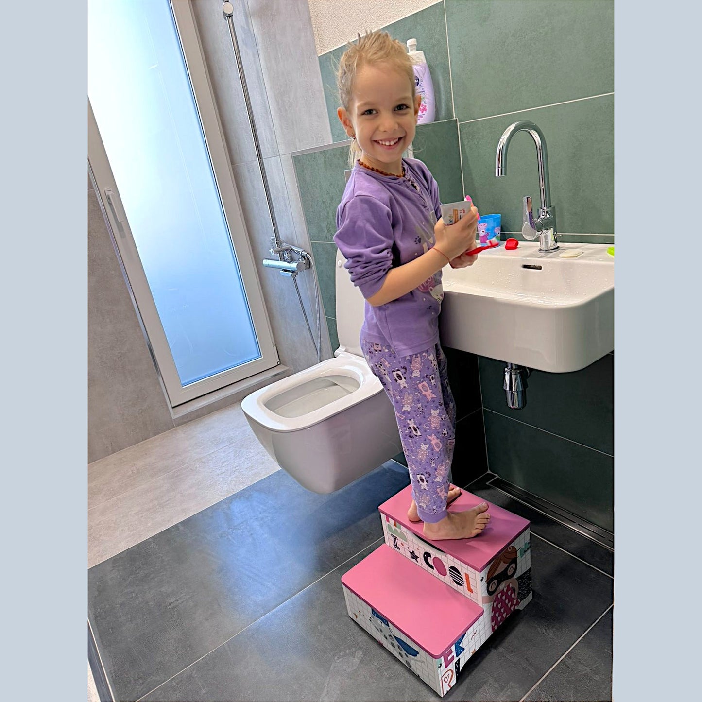 Детско Столче GINGER HOME, Дървено Стъпало на 2 Нива, Стълба за Детска Стая, розово, SUPER GIRL