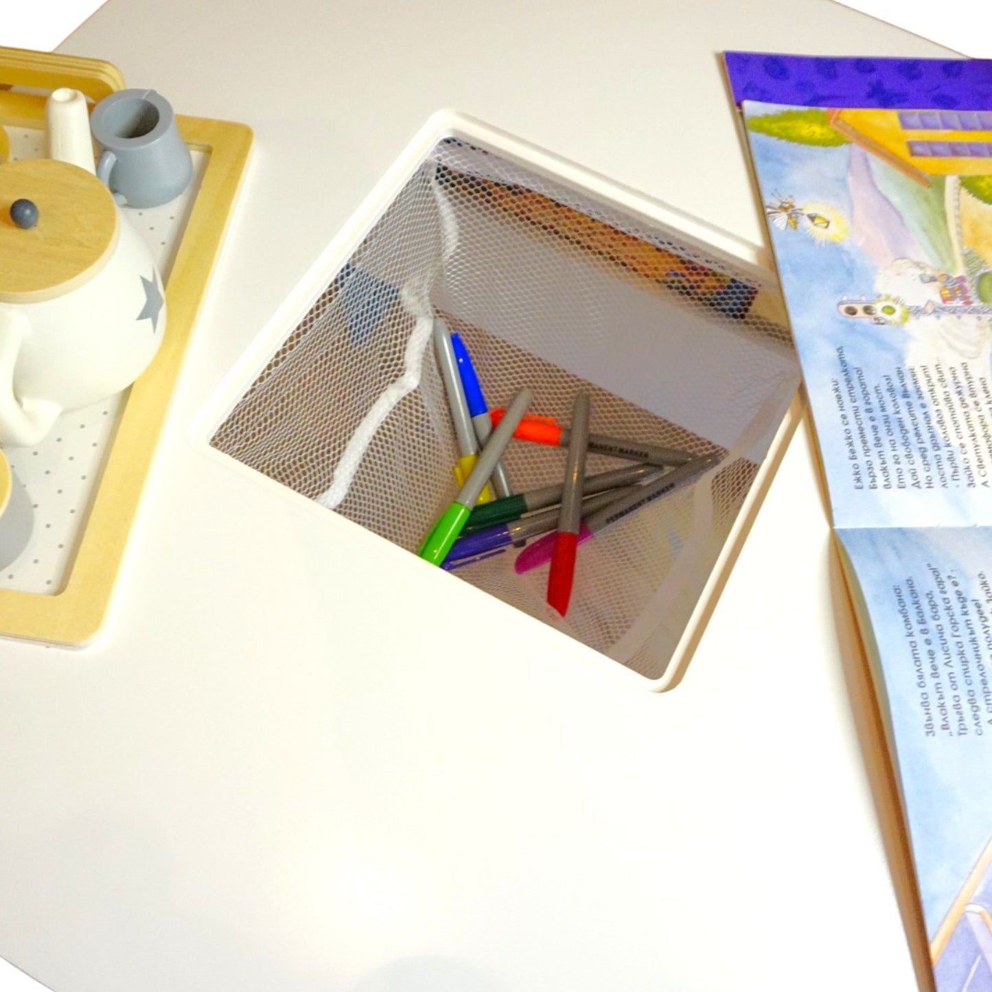 Tavolo in legno per bambini con 2 sedie, con contenitore per giocattoli, giochi di costruzione e libri - Bianco/Blu