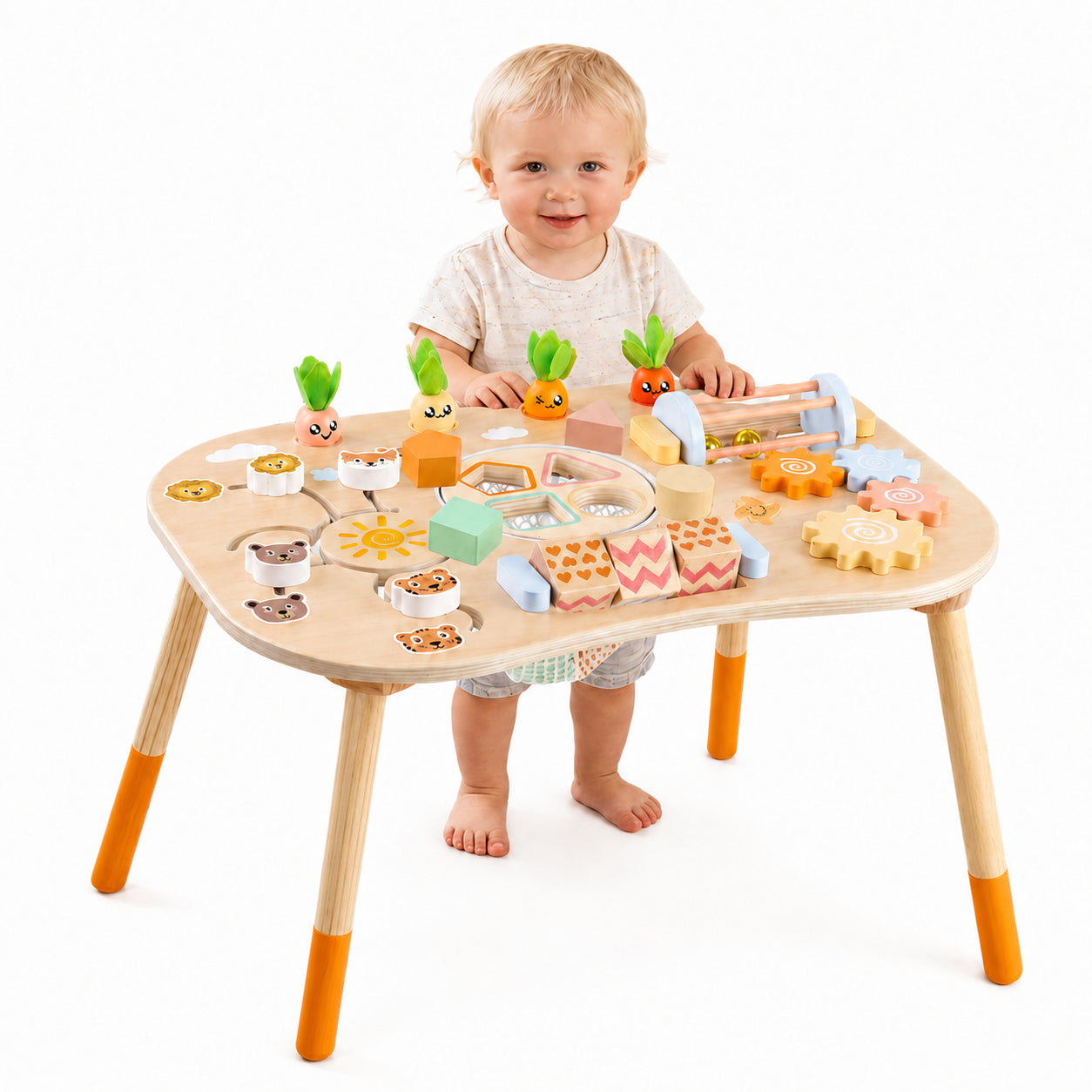 Дете играе с детска активна Монтесори маса GINGER HOME HL001 с образователни елементи, моркови, животни и форми