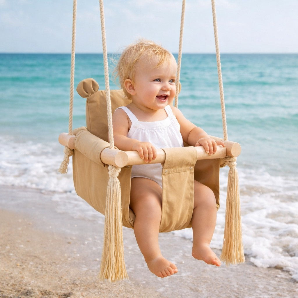 Детска дървена люлка GINGER HOME при външна употреба, подходяща за игра на открито