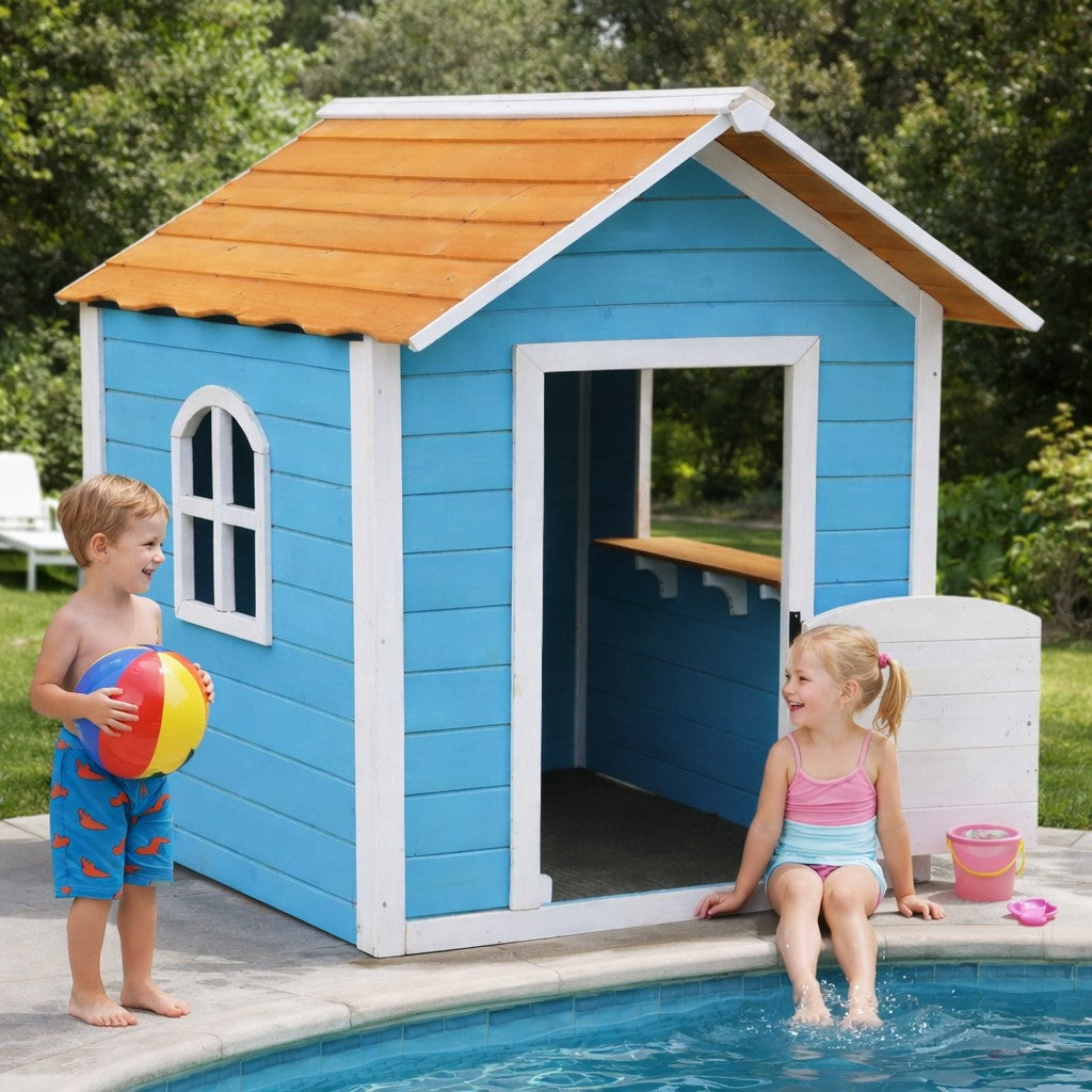 Дървена детска къщичка за двор GINGER HOME по време на игра