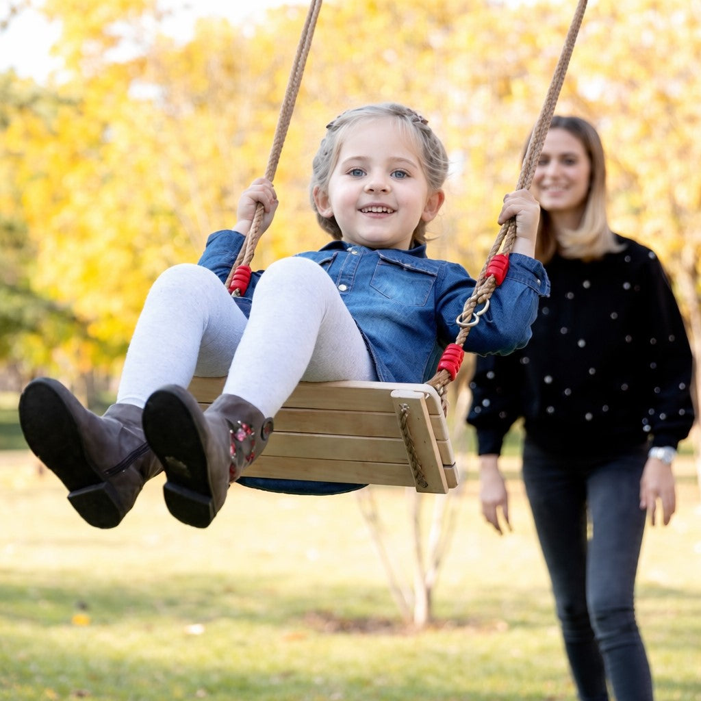 Инфографика с предимства на дървена люлка – здрава седалка и регулируемо въже