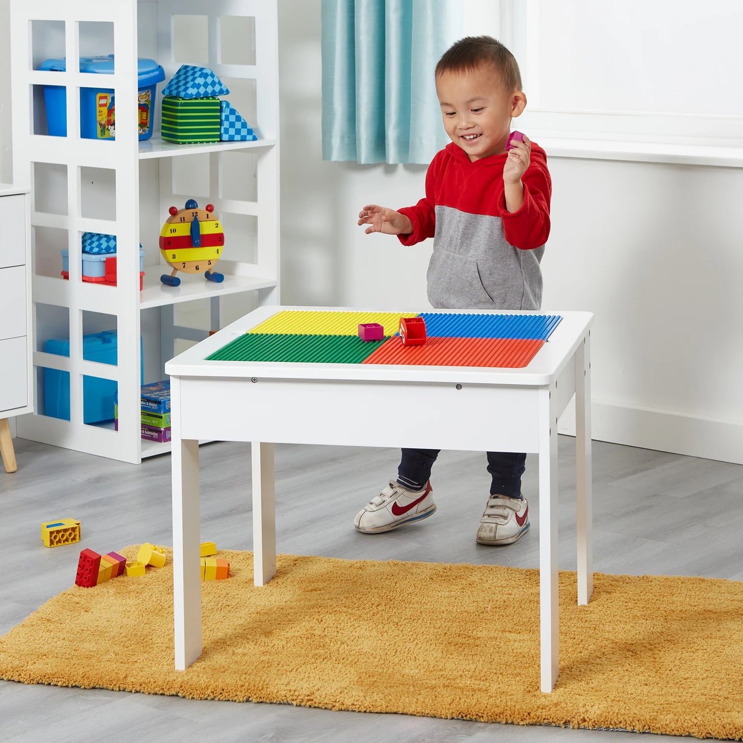 Tavolo per bambini con 2 sedie, bifacciale, set in legno per imparare, disegnare, scrivere, impilare i mattoncini LEGO - BIANCO/GRIGIO
