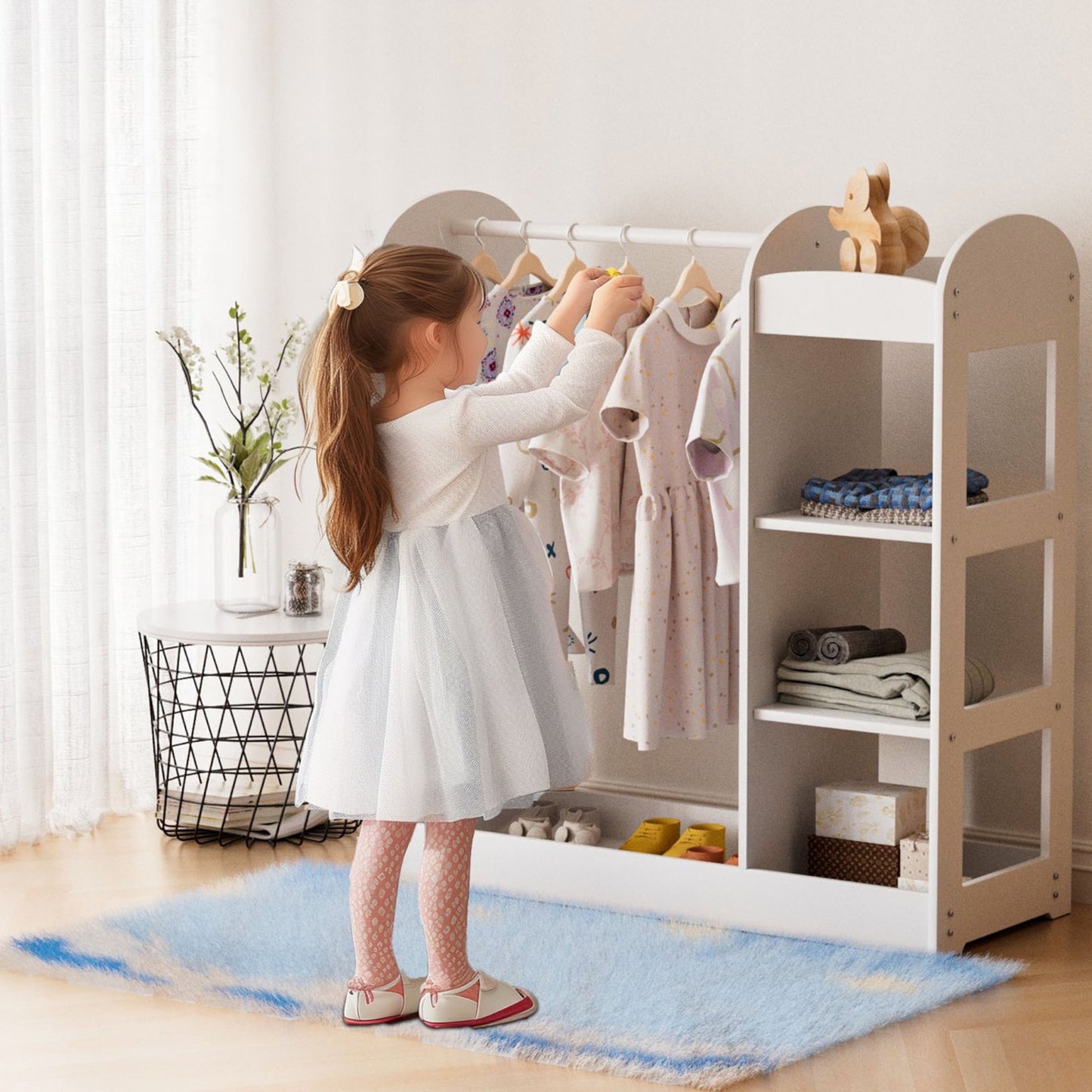 Appendiabiti per bambini con specchio GINGER HOME - Armadio aperto per bambini con ripiani e grucce, bianco, 94x38x100 cm