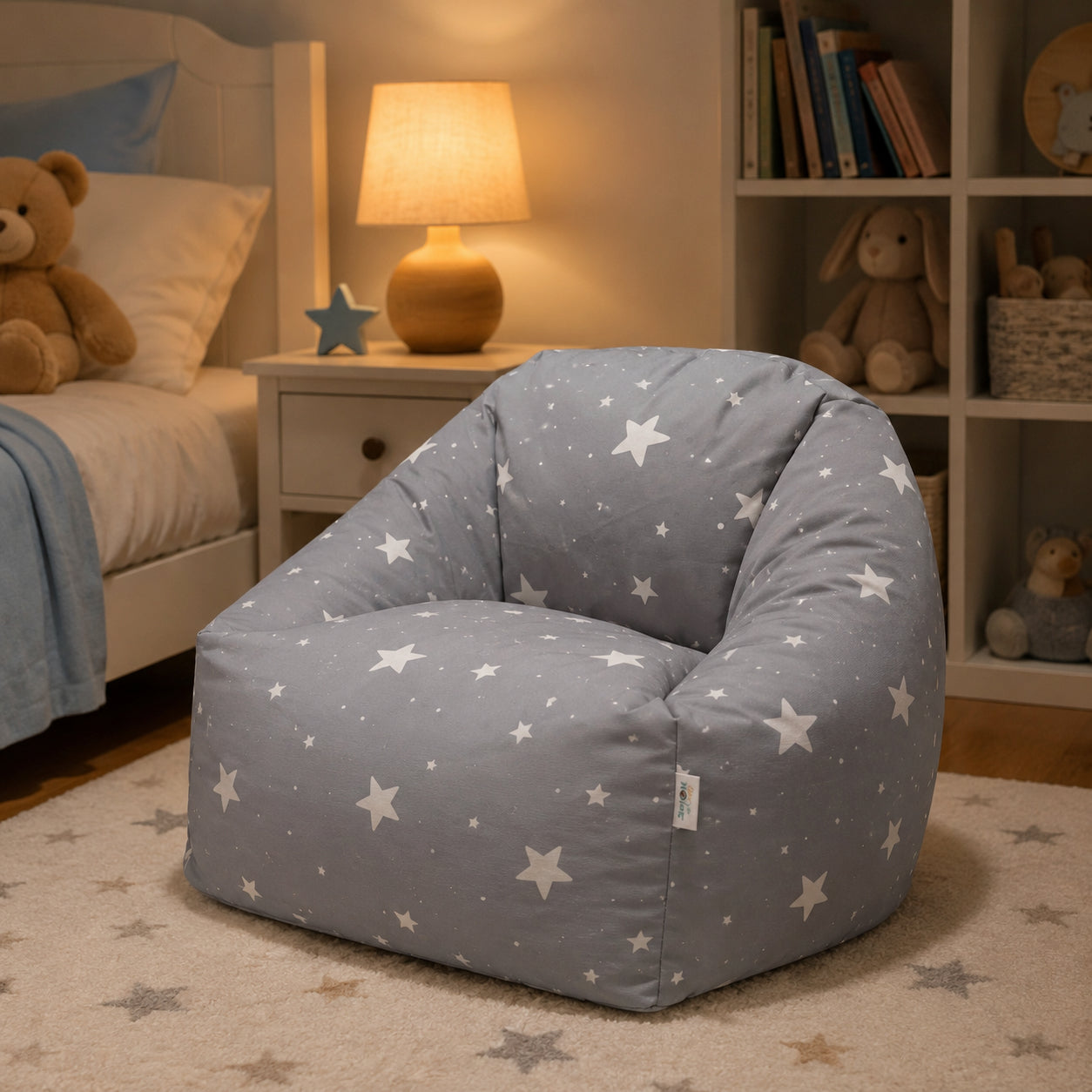 Сив Детски Пуф Кресло GINGER HOME Little Stars В Уютна Детска Стая Вечер