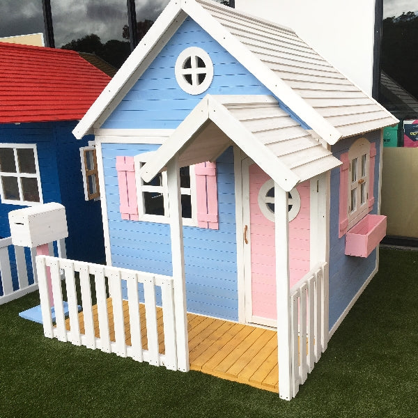 Голяма Дървена Детска Къща с Веранда GINGER HOME, 194x229x210 см, за Игри и Забавления на Открито