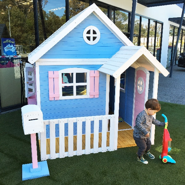 Голяма Дървена Детска Къща с Веранда GINGER HOME, 194x229x210 см, за Игри и Забавления на Открито